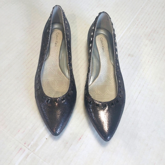 Calvin Klein Blossom Metallic Black Silver Slip-on Flats Size 8.5M - Picture 1 of 13